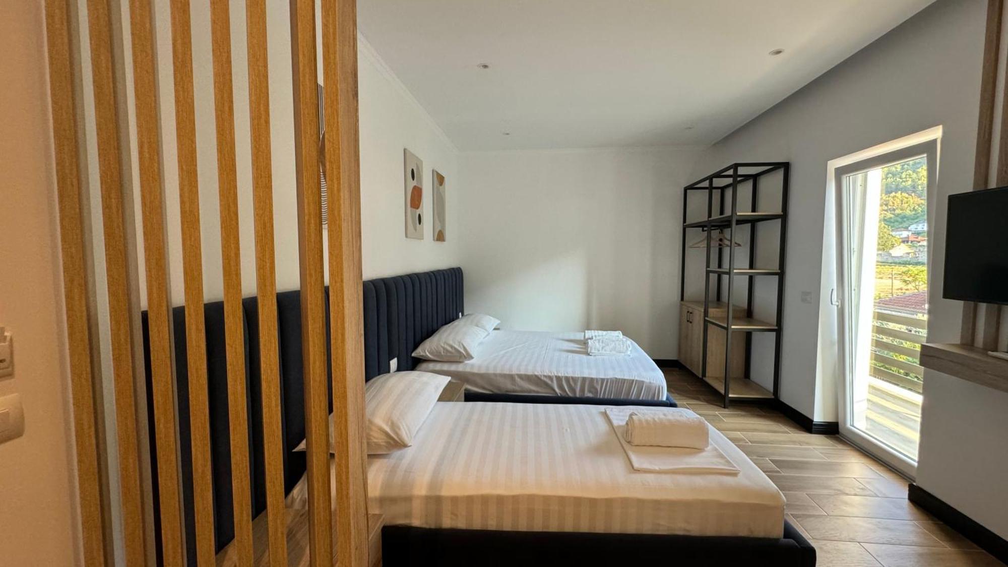 Hotel Bizant Përmet エクステリア 写真