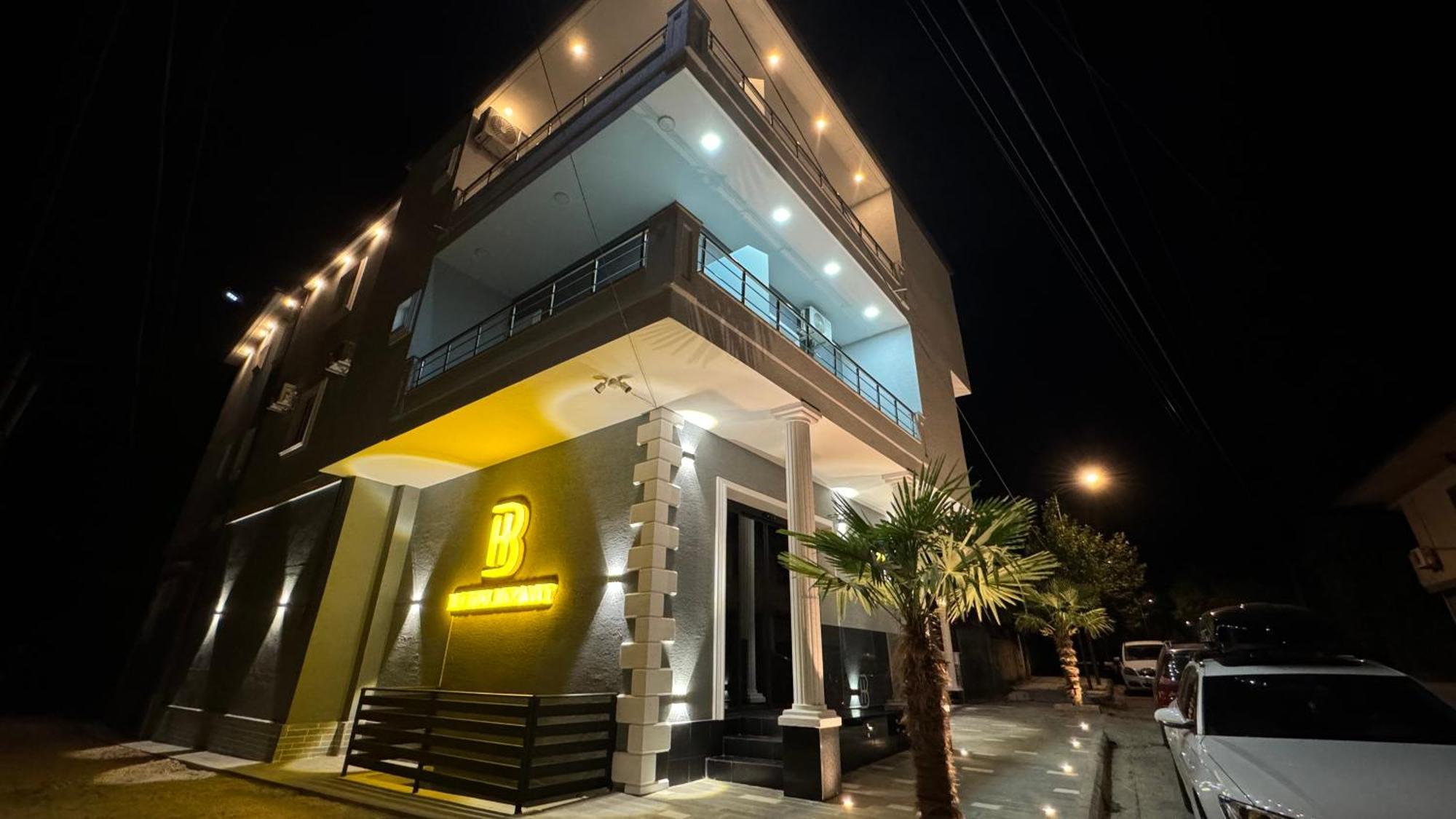 Hotel Bizant Përmet エクステリア 写真